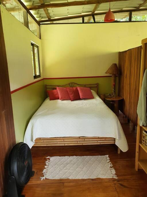 Gan Eden - Walking Distance From River Apartment Portalon